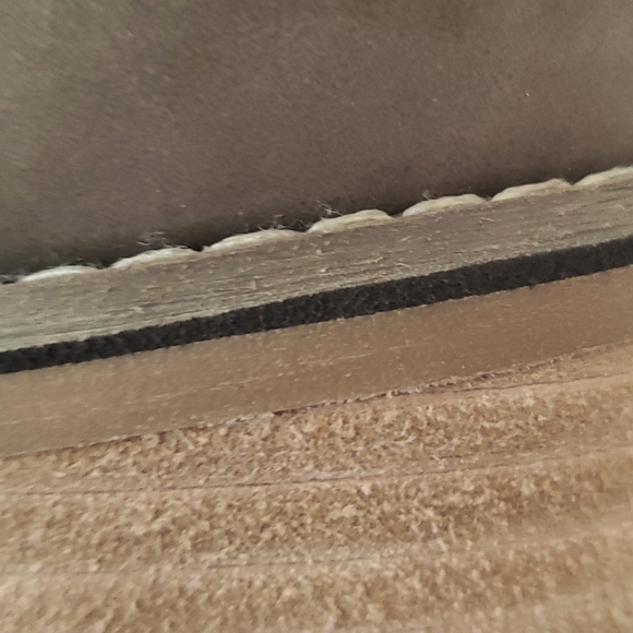 Blonde Waterproof genuine leather booties. Size 6 1/2 M. - Picture 4 of 7